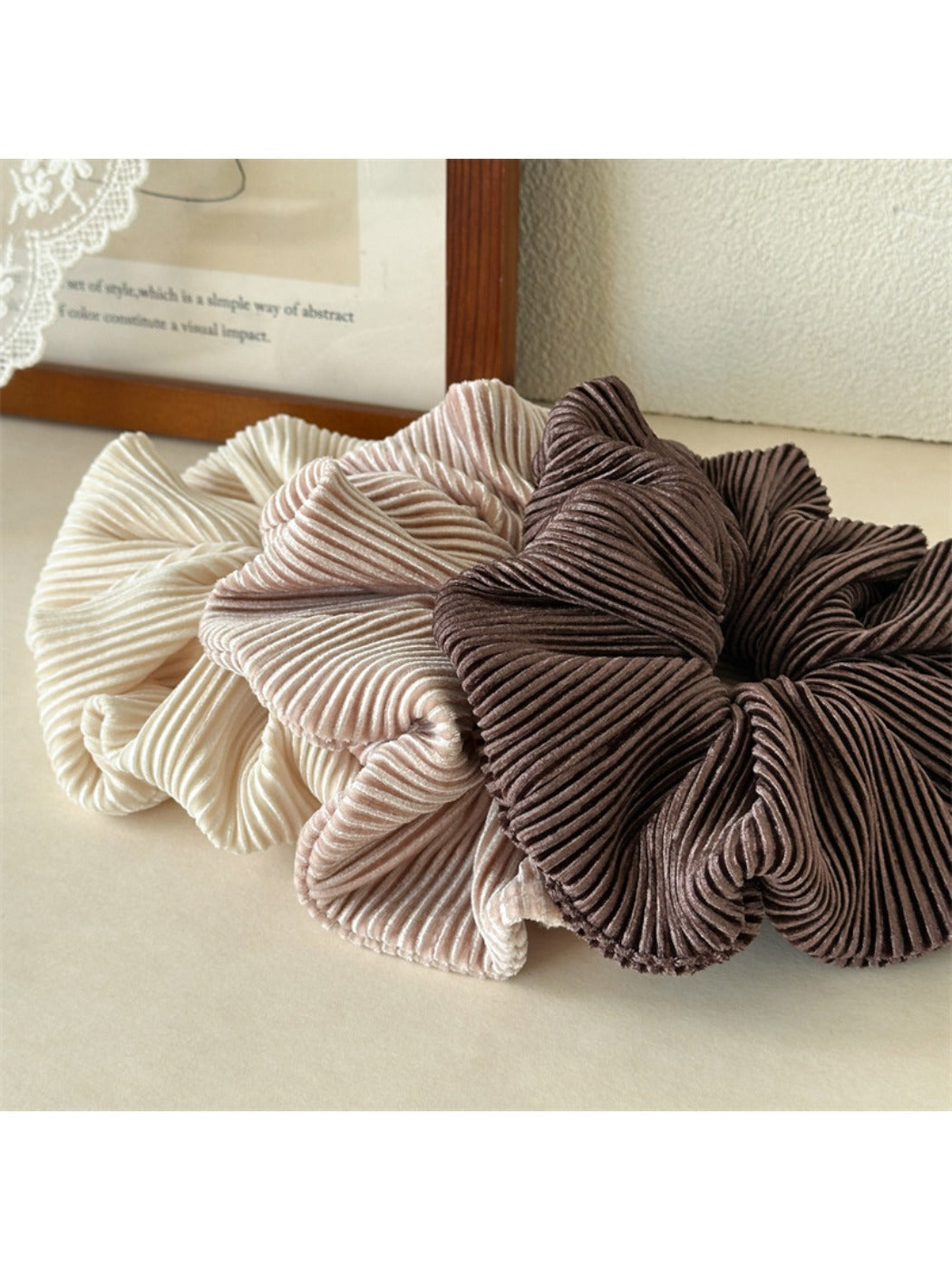 Gifty - Velvet Stretch-Knit Scrunchie