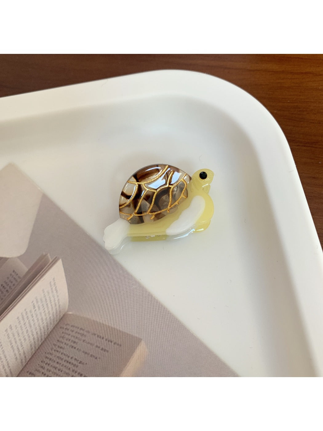 Beau - Stylish Turtle Acetate Hair Clip