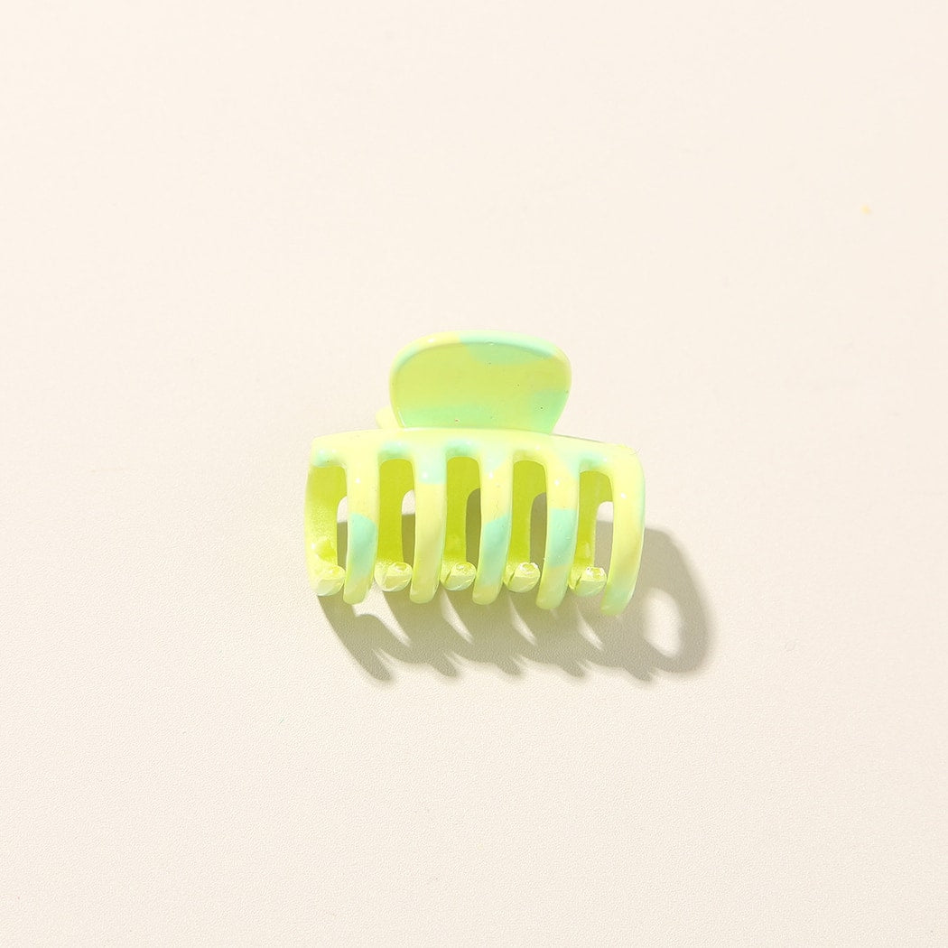 Beau - Cute Glossy Bangs and Flyaway Claw Clip