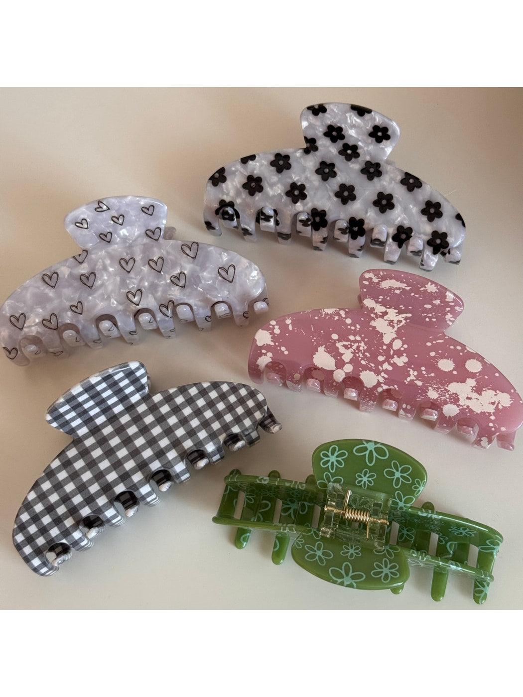 Beau - Irregular Fan Shaped Acetate Hair Claw Clip