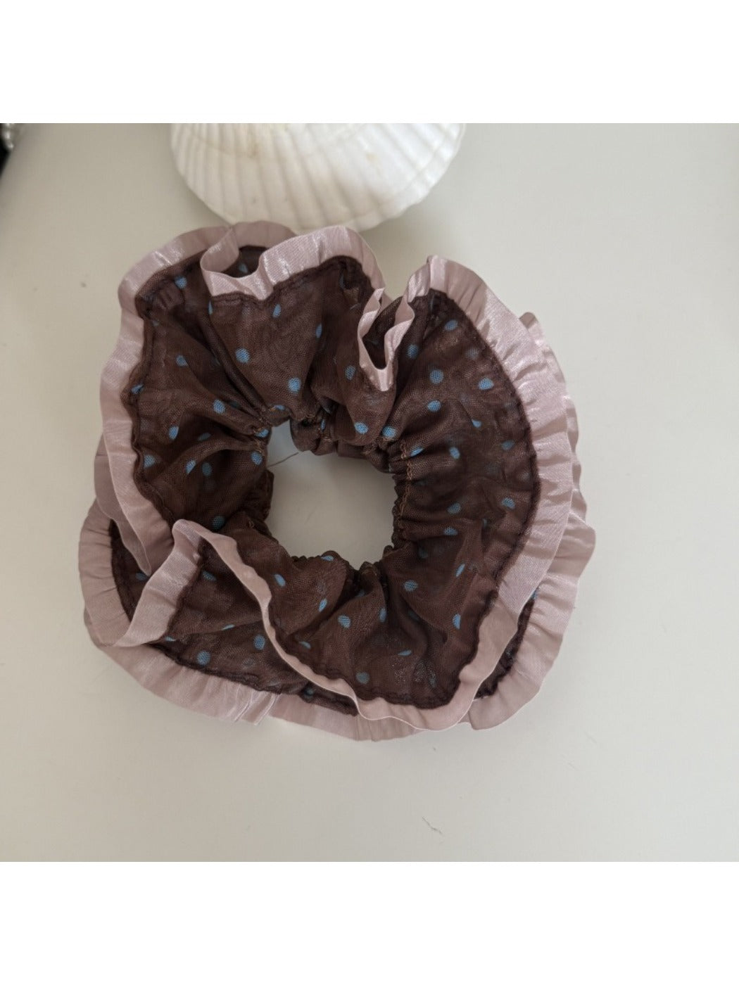 Gifty - Vintage Style Polka Dot Ruffled Scrunchie