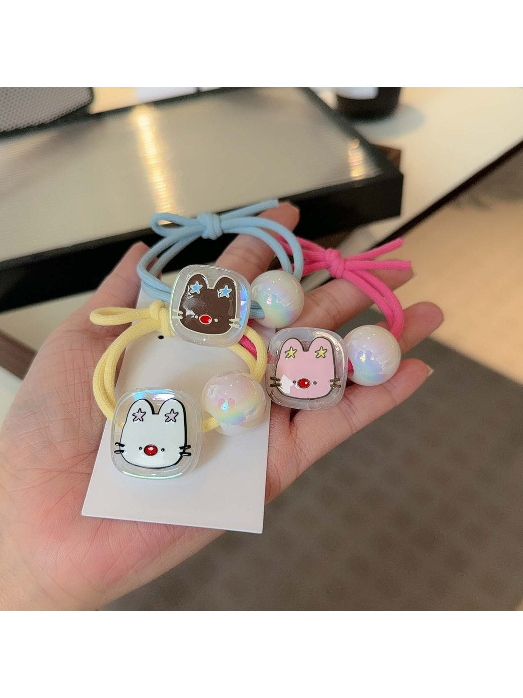 Gifty - Cute Rabbit Ball Accent Decorative Hair Tie