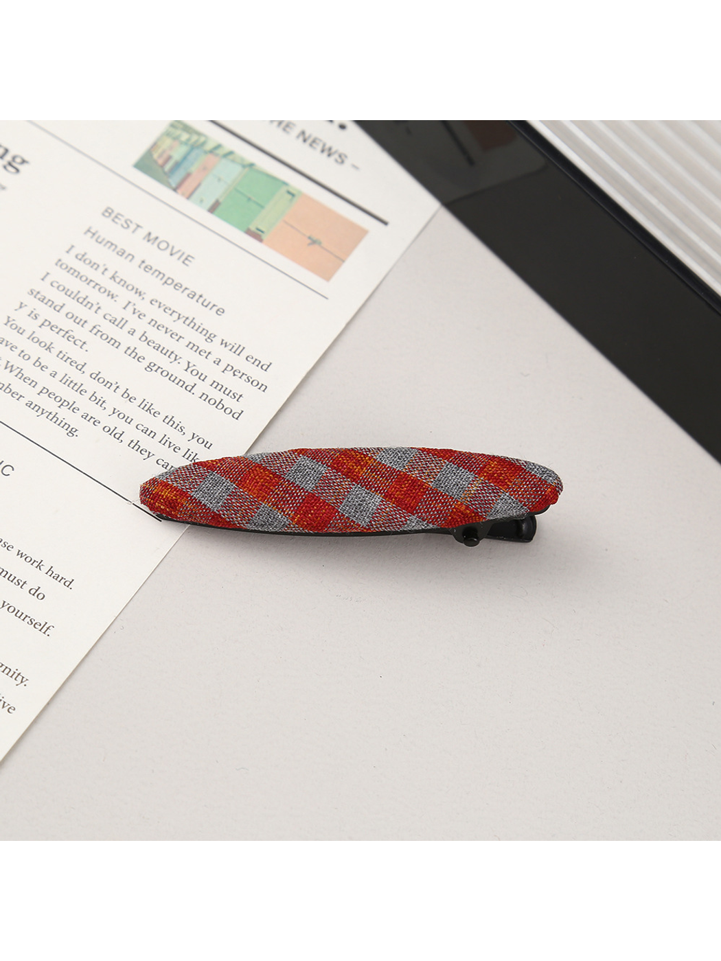 Beau - Plaid Fabric Oval Side Bangs Hair Clip