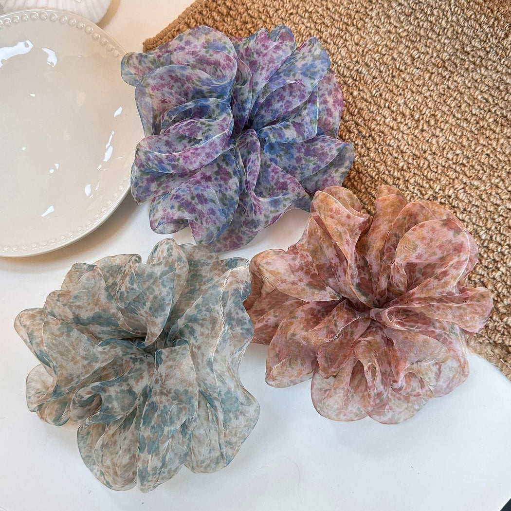 Gifty - Soft Floral Print Ruffle Scrunchie