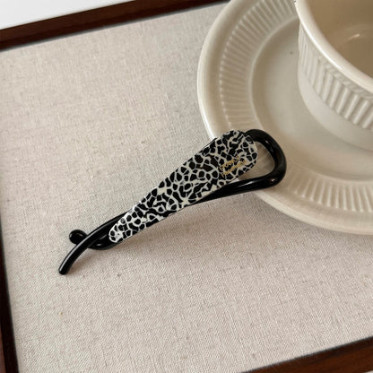 Beau - Acetate Geometric Marble Twist Hair Clip
