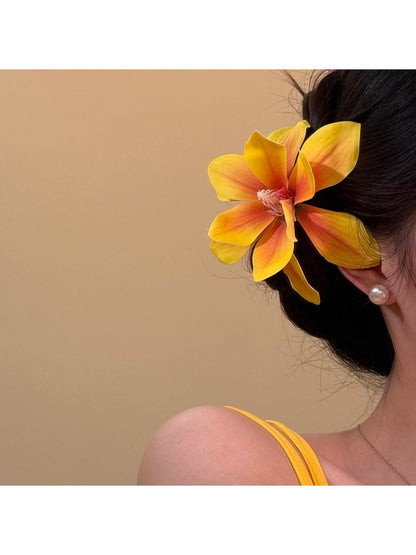 Beau - Charmingly Sweet Magnolia Blossom Hair Clip