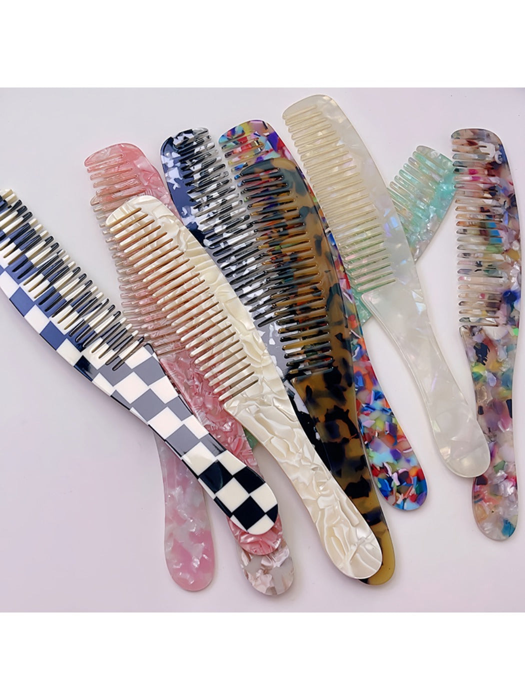 Camerow long handle hair comb with wide teeth on a white background