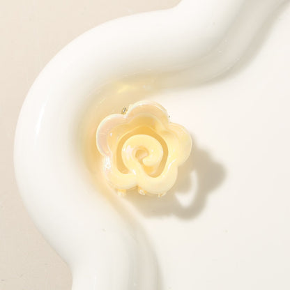 Beau - Sweet Floral Petal Shape Claw Hair Clip