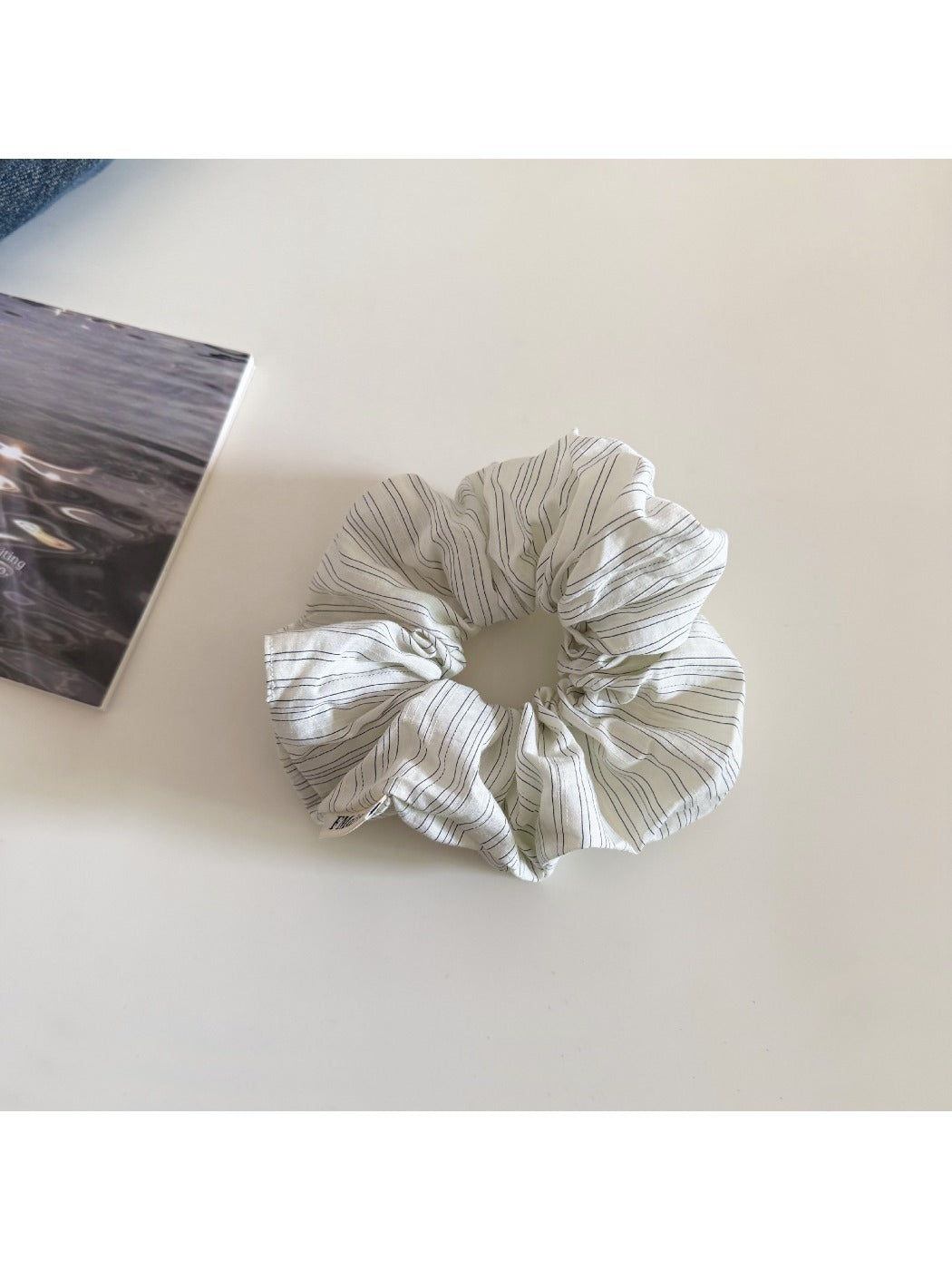 Gifty - Minimalist Striped Spiral-Shaped Hair Tie