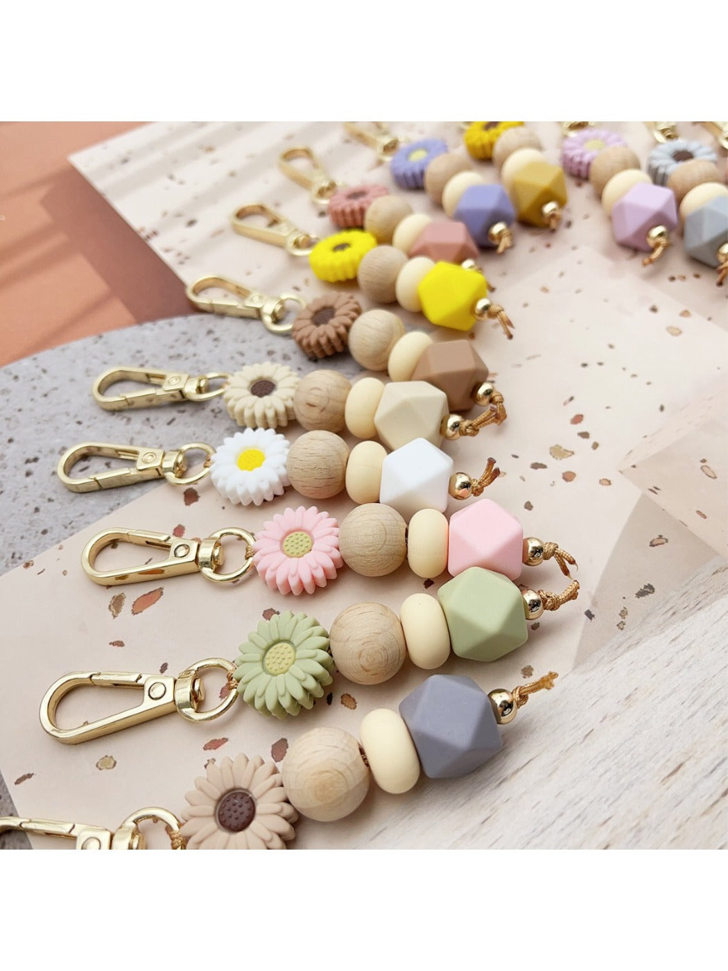 Keypus - Stylish Daisy Pendant