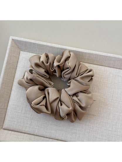 Gifty - Versatile Ruched Satin Hair Scrunchies