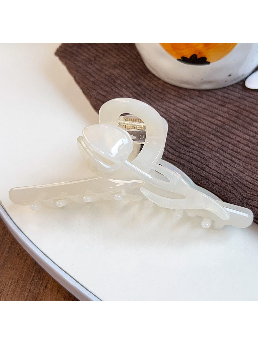 Beau - Sweet Floral Tulip Shape Hair Claw Clip