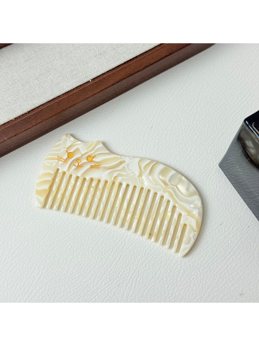 Camerow - Cute Cartoon Cat Comb