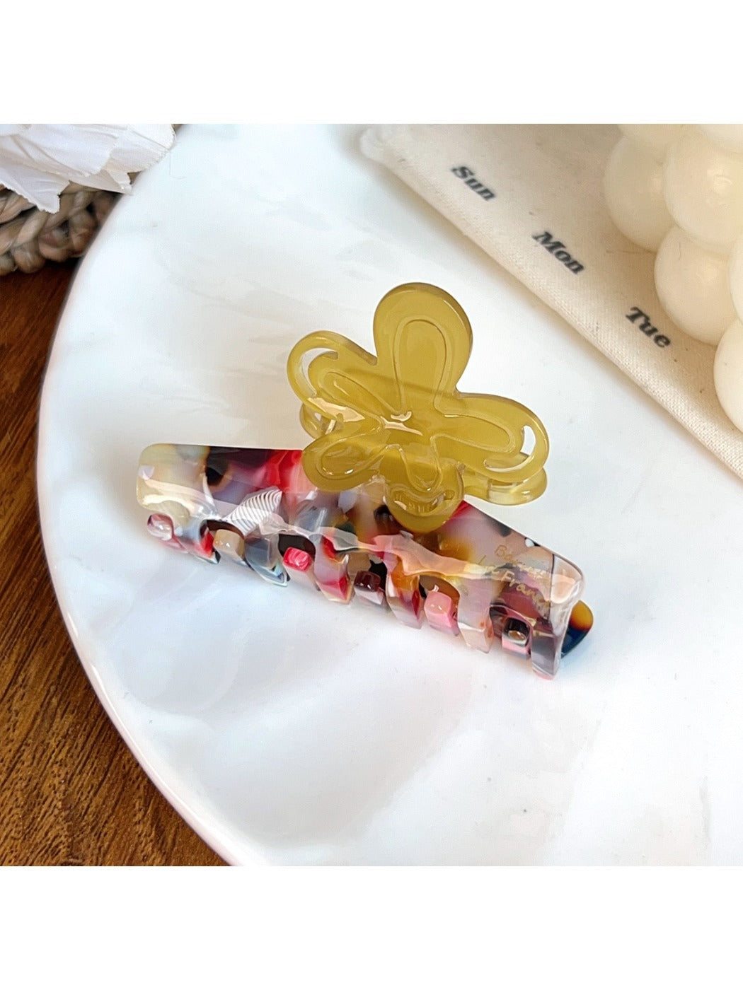 Beau - Floral Acetate Fiber Straight Claw Clip