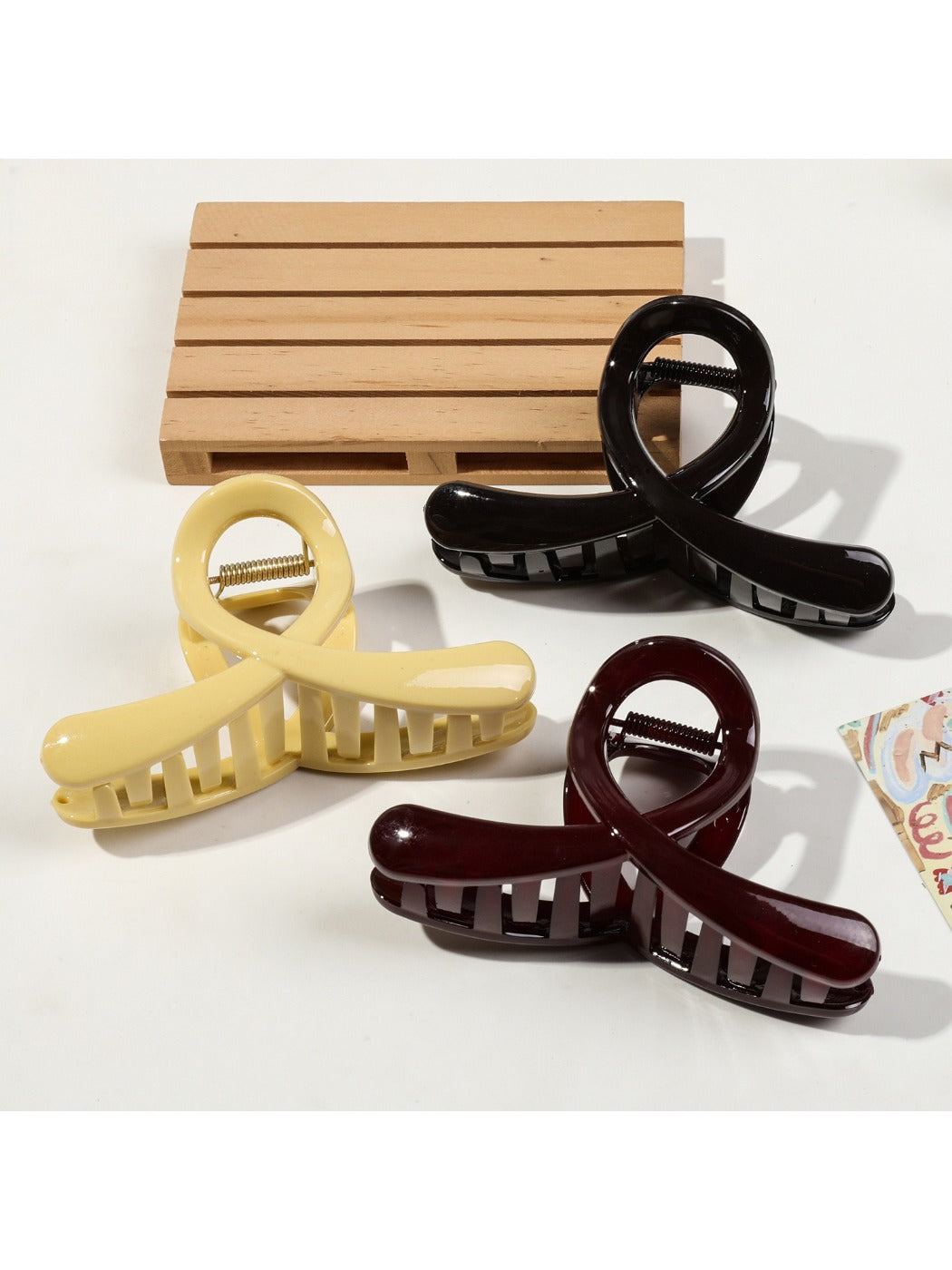 Beau - Elegant Cross Design Hair Claw Clip