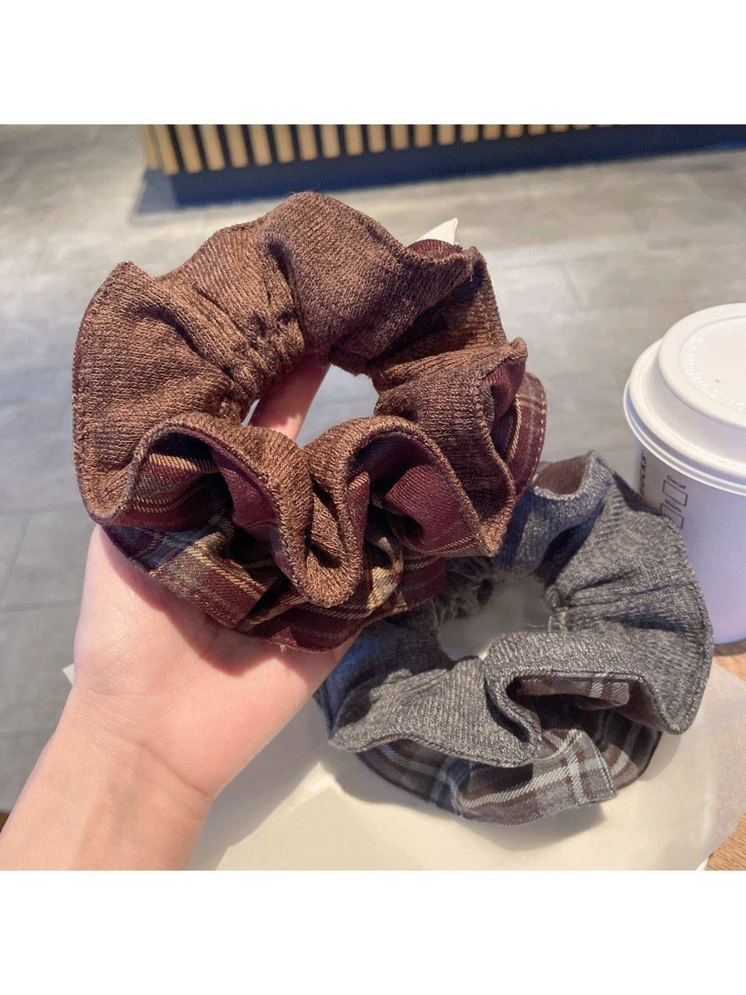 Gifty - Chunky Fall Plaid Scrunchie