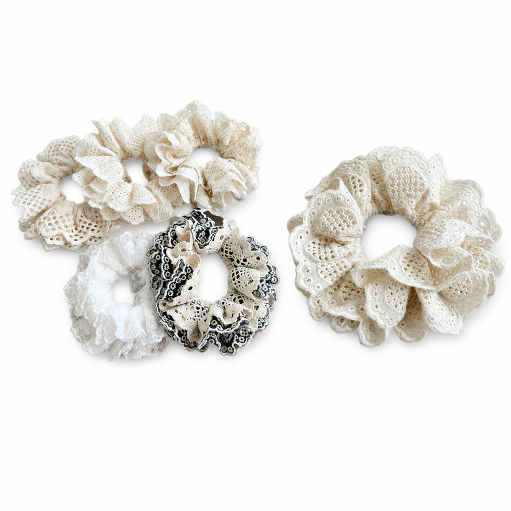 Clean overview of two layered lace scrunchie set variants