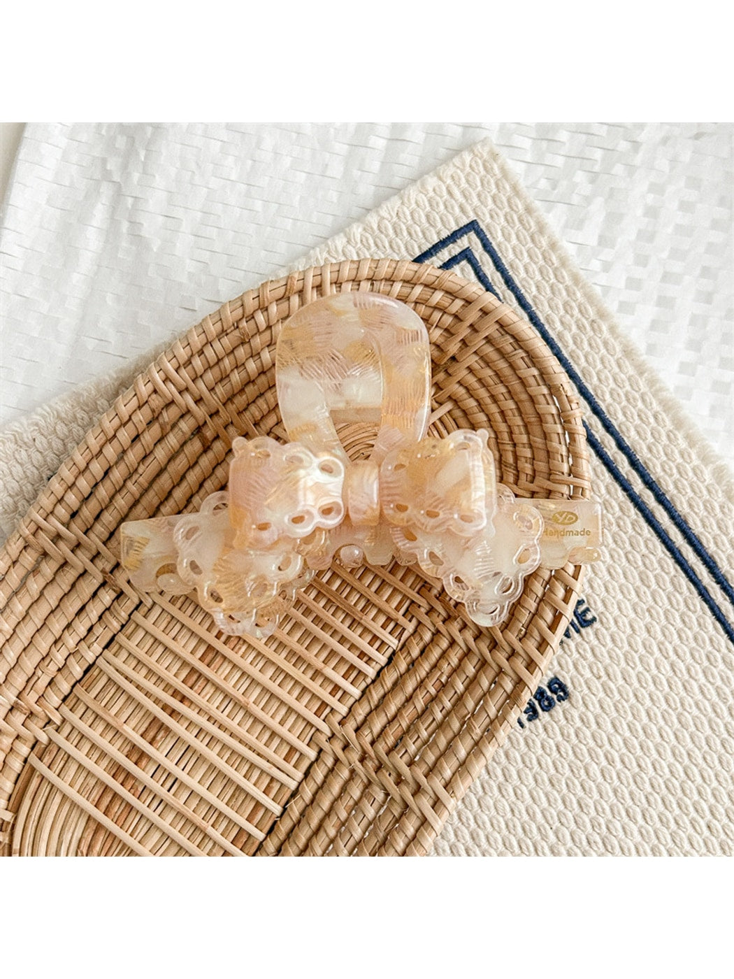 Beau - Decorative Bow Shape Acetate Alloy Claw Clip