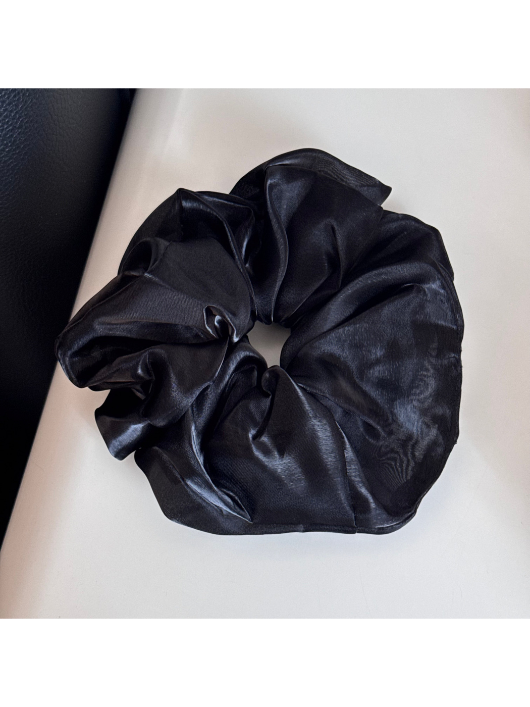 Gifty - Sheer Glossy Ruffle Polyester Scrunchie