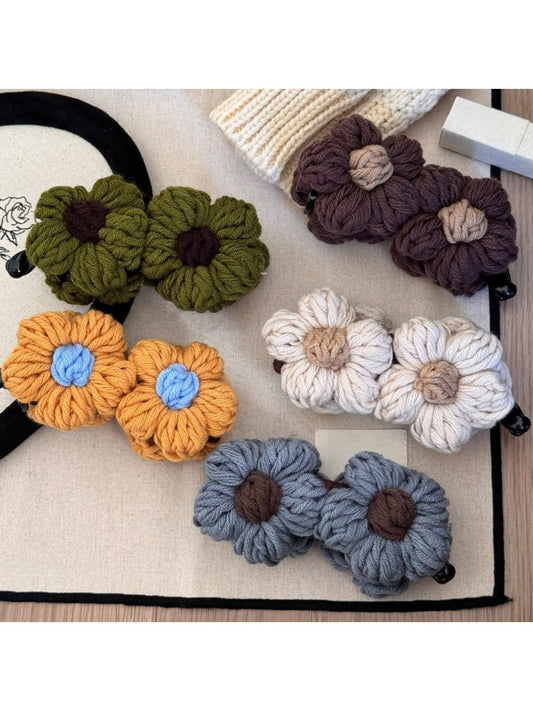Beau - Knitted Flower Shaped Banana Hair Clip