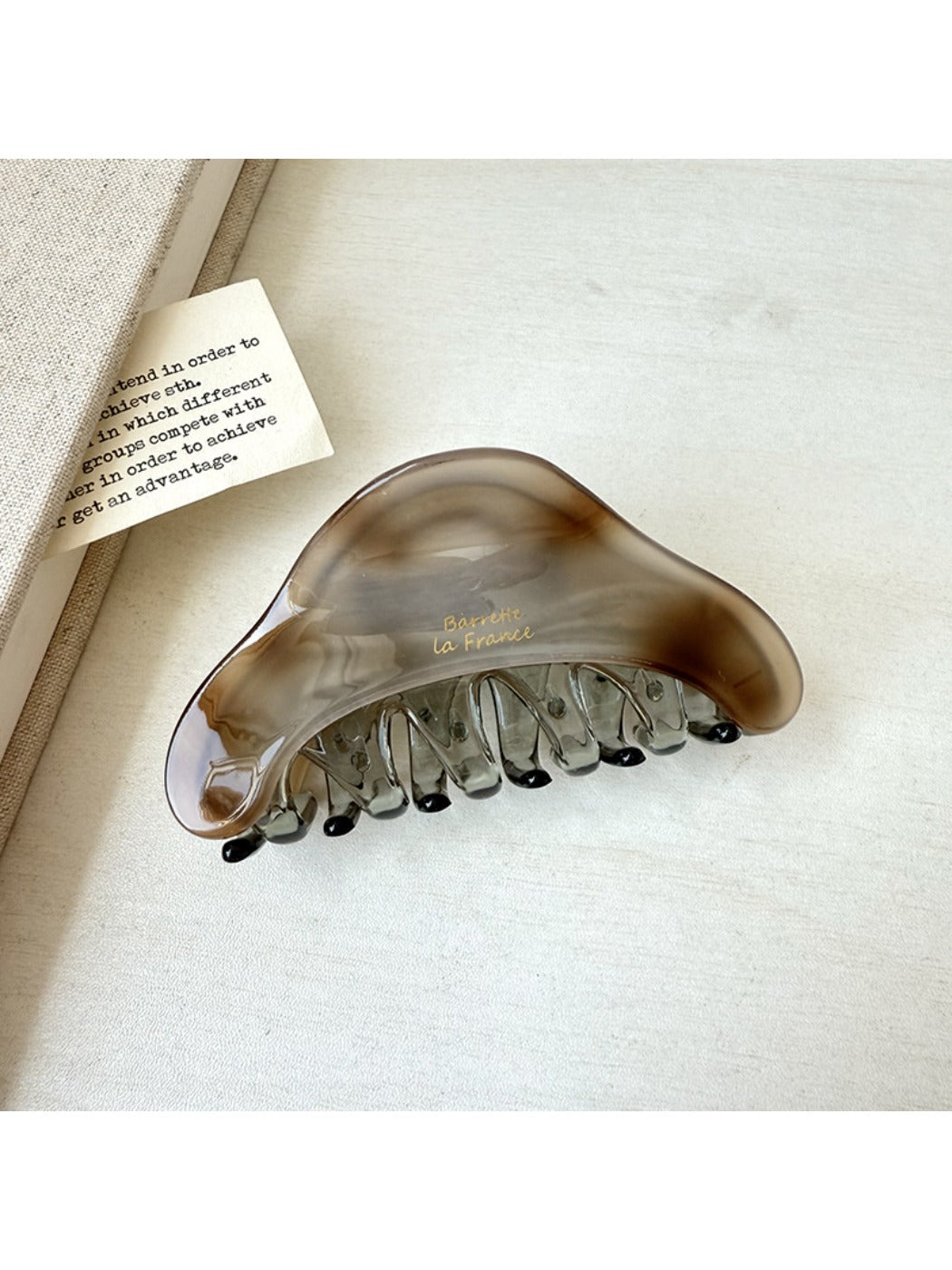 Beau - Chic Semi Circular Hair Claw Clip