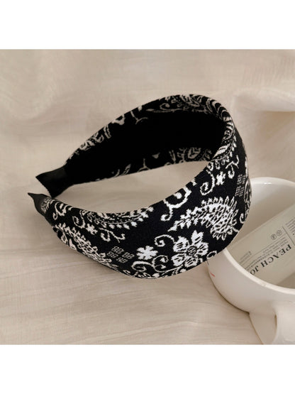 Gifty - Exquisite Dark Chic Headband