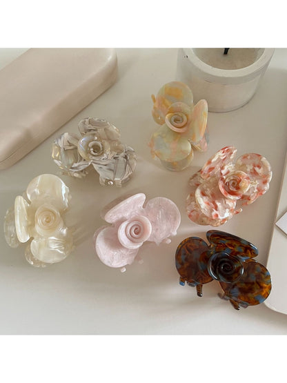 Beau - Minimalist Camellia Shaped Hair Claw Clip