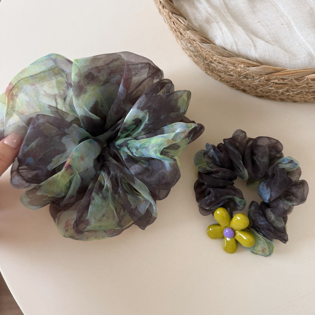 Gifty - Ruched Ink Wash Floral Detail Scrunchie