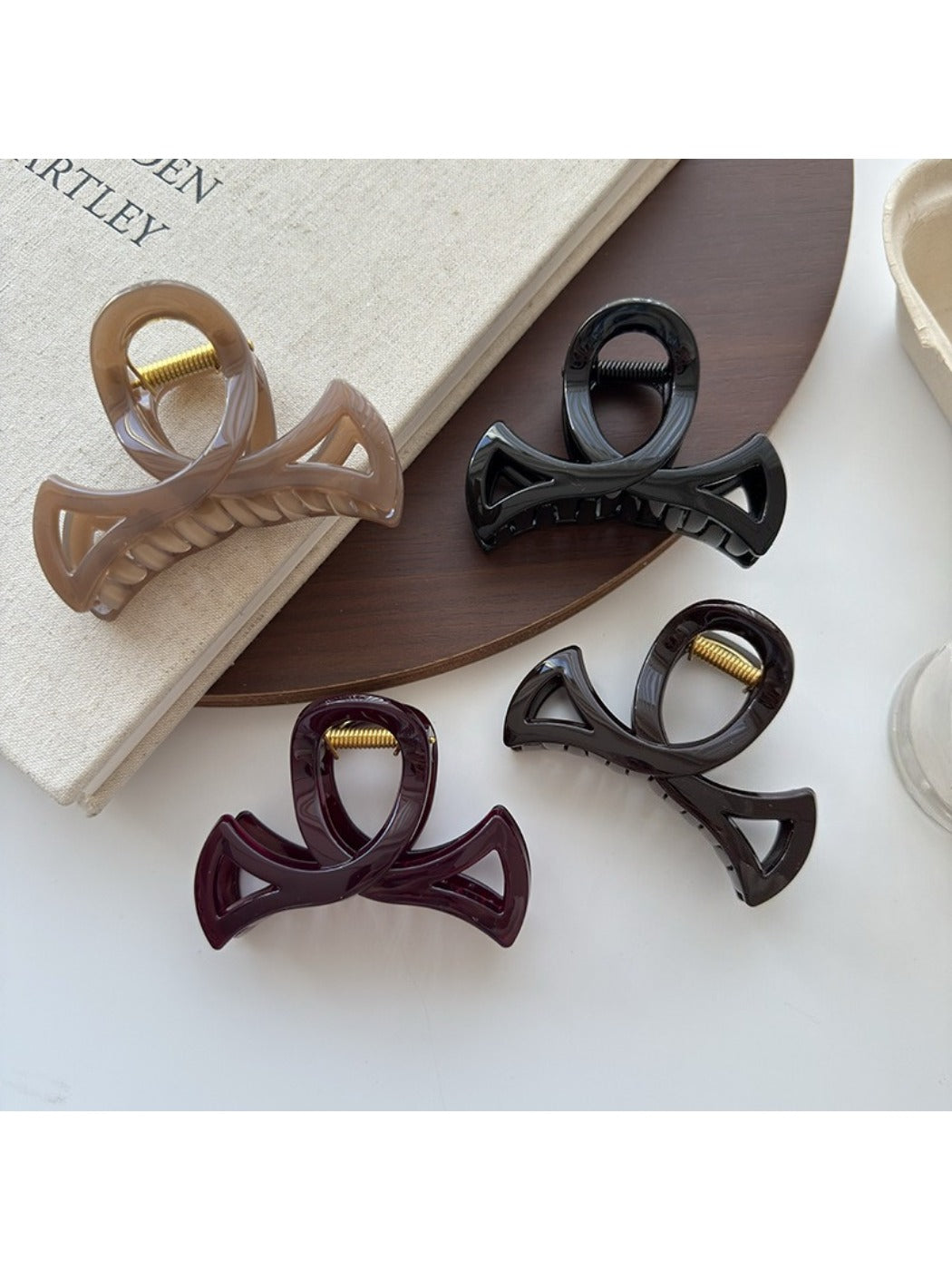 Beau - Minimalist Fork Shaped Hair Claw Clip