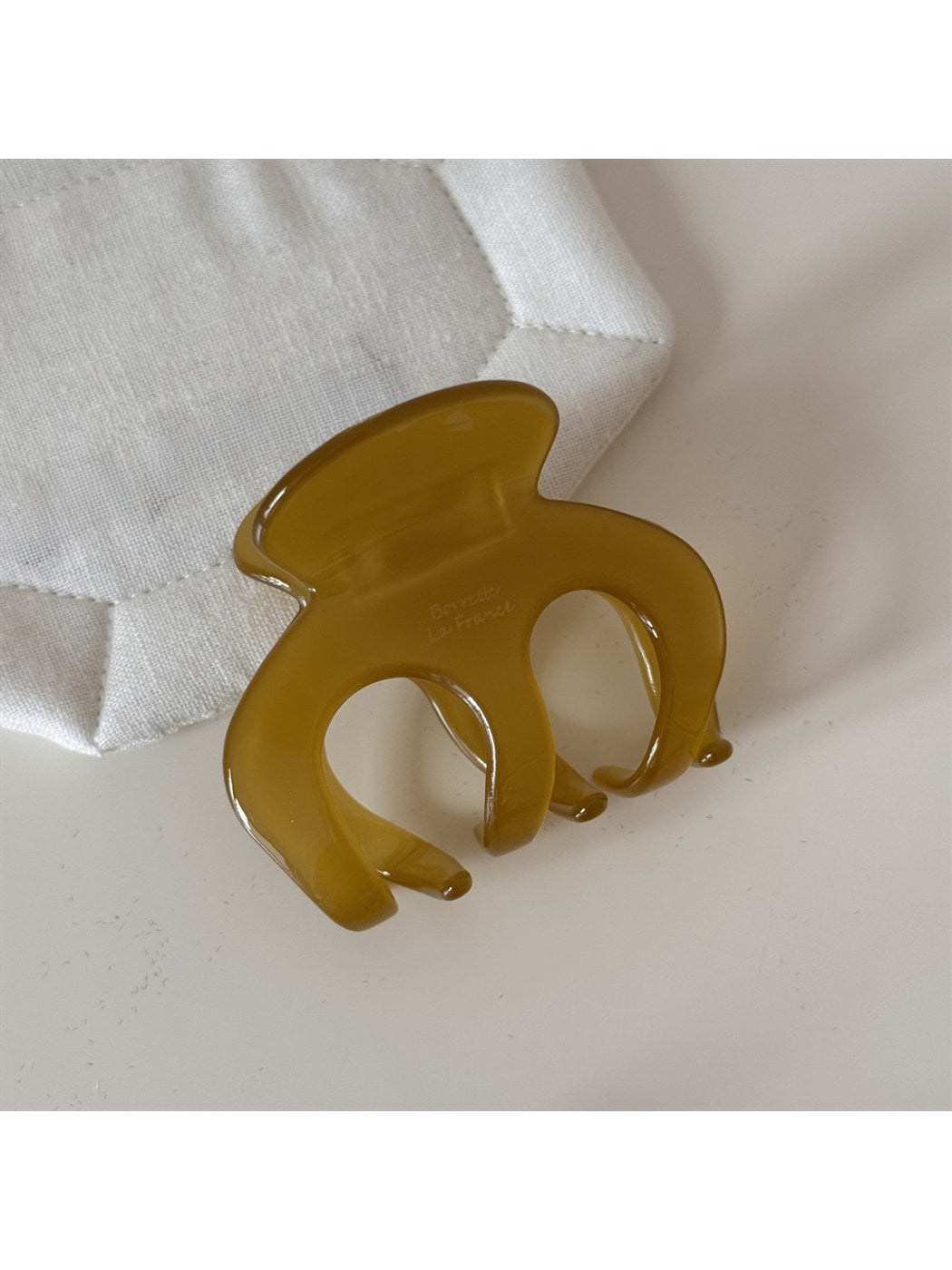 Beau - Irregular Acetate Alloy Hair Claw Clip