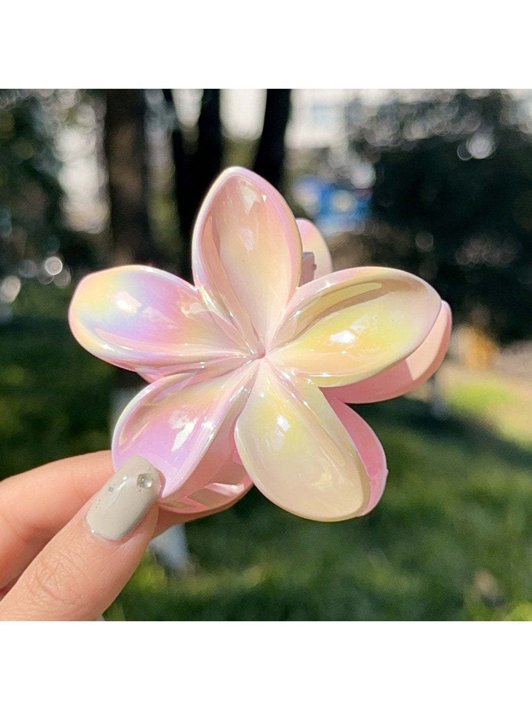 Beau - Gradient Plastic Flower Design Claw Clip