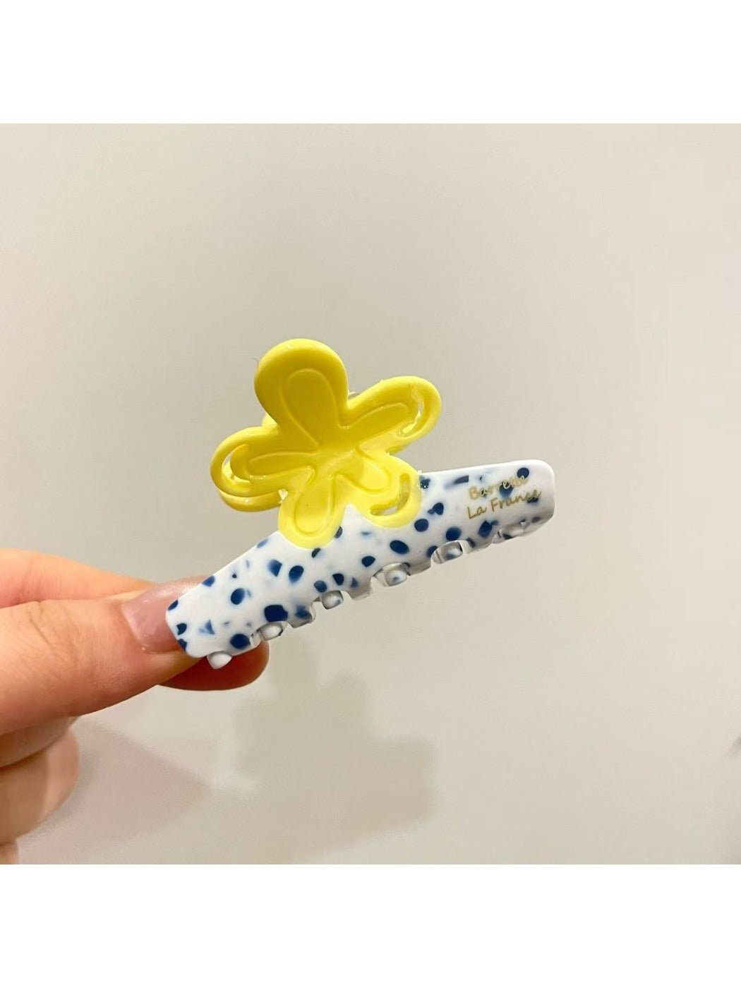 Beau - Sweet Flower Shape Bar Claw Clip