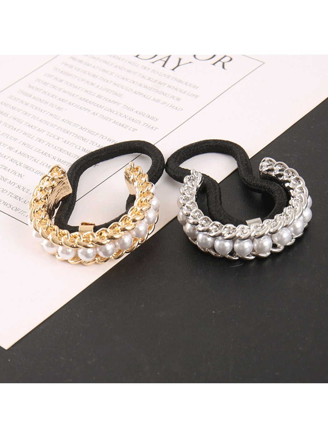 Gifty - Vintage Chain Bead Hair Tie