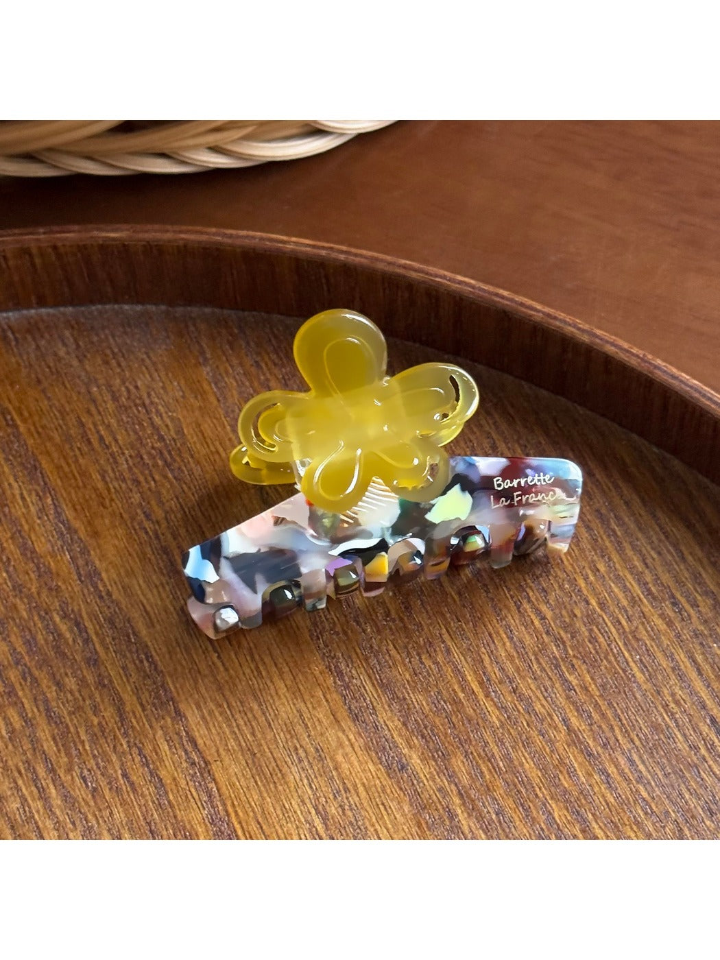 Beau - Fresh Style Floral Acetate Claw Clip