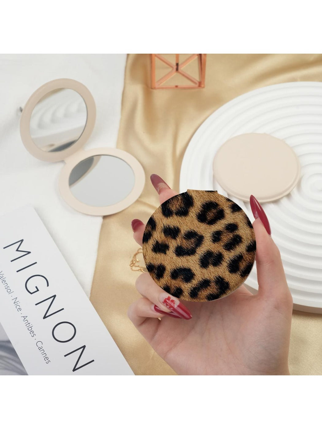 Mirroray - Vintage Leopard Print Round Compact Mirror