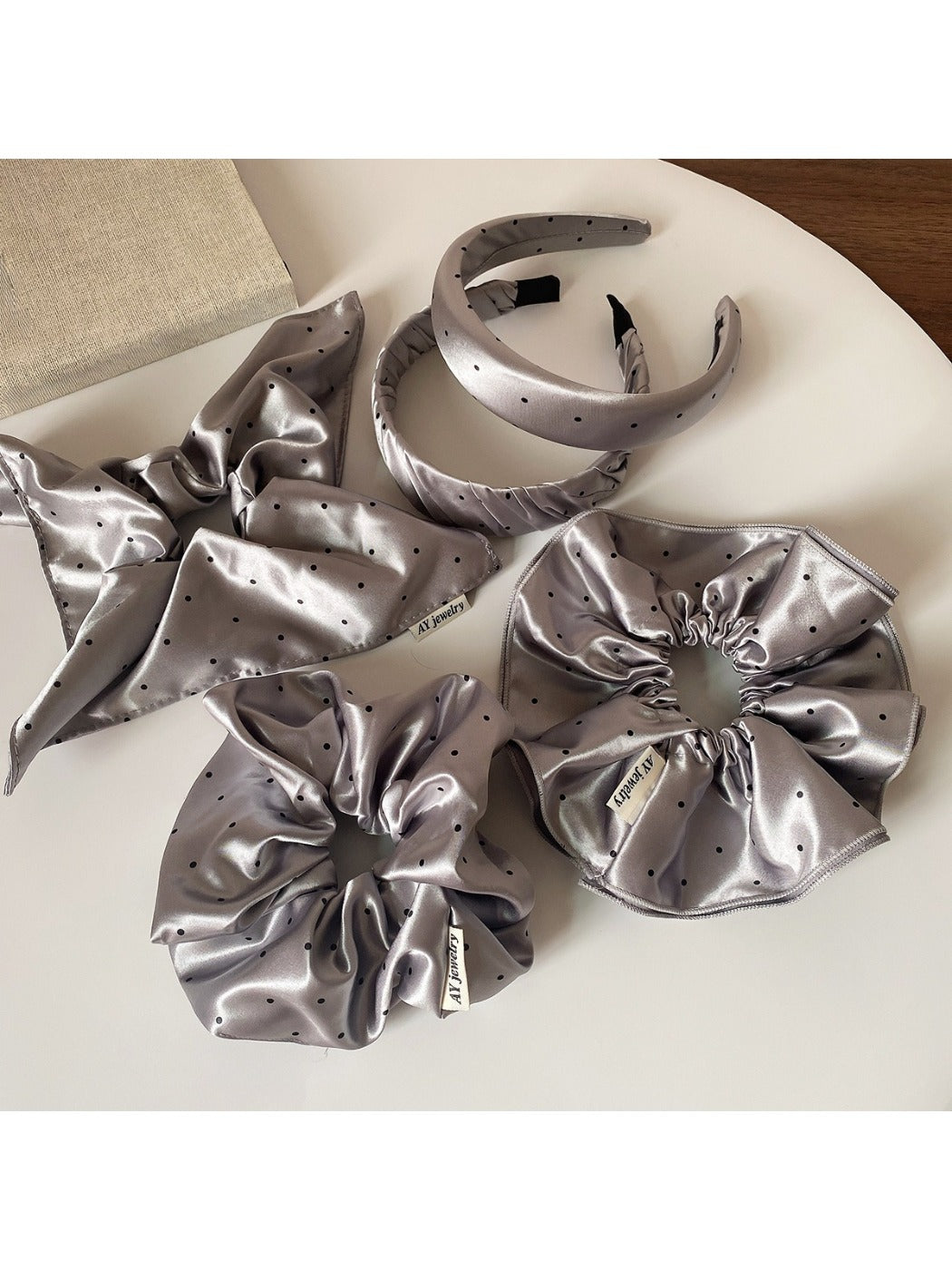 Gifty - Polka Dot Hair Ties And Headbands