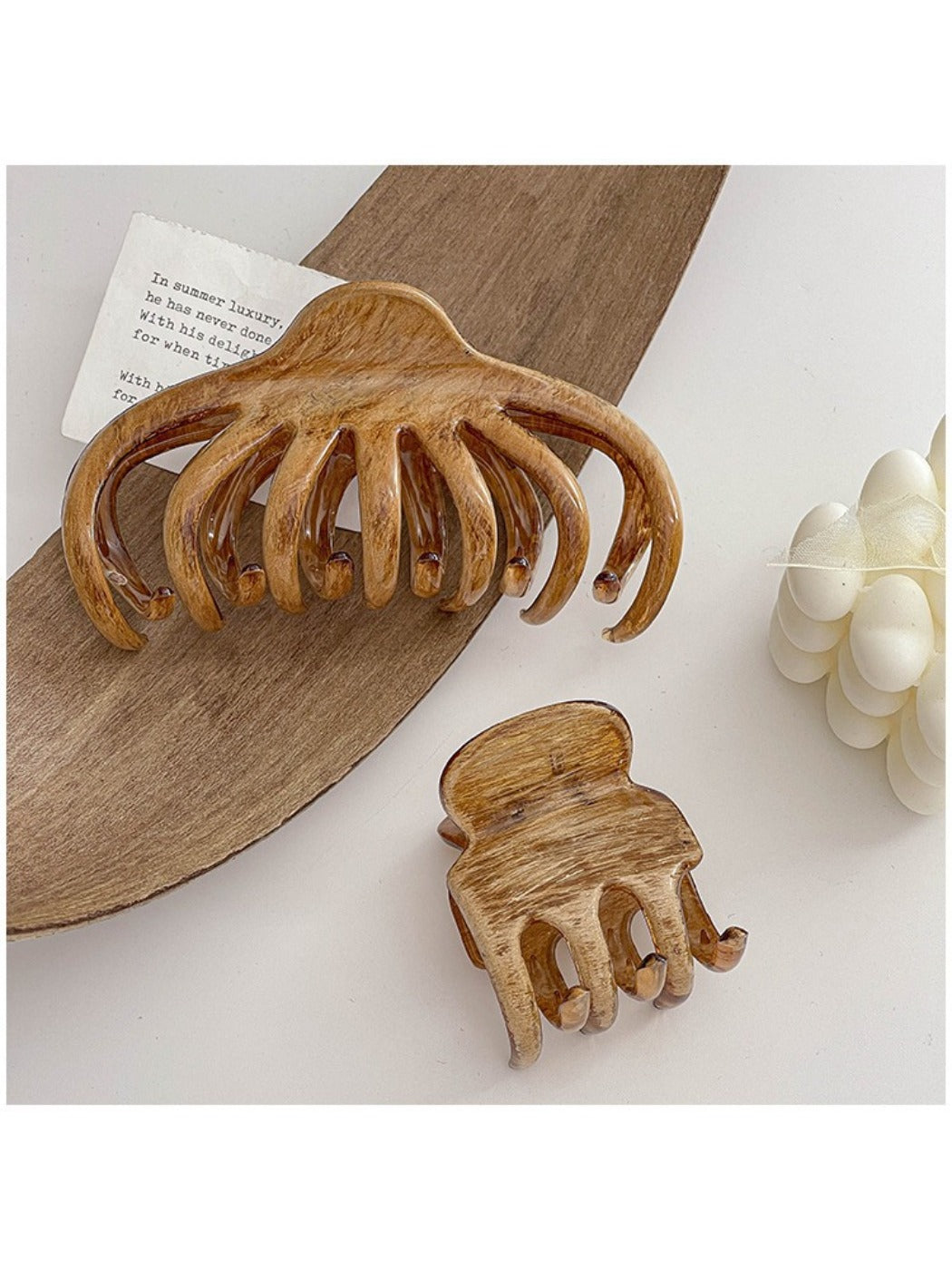 Beau - Vintage Pumpkin Shaped Claw Clip
