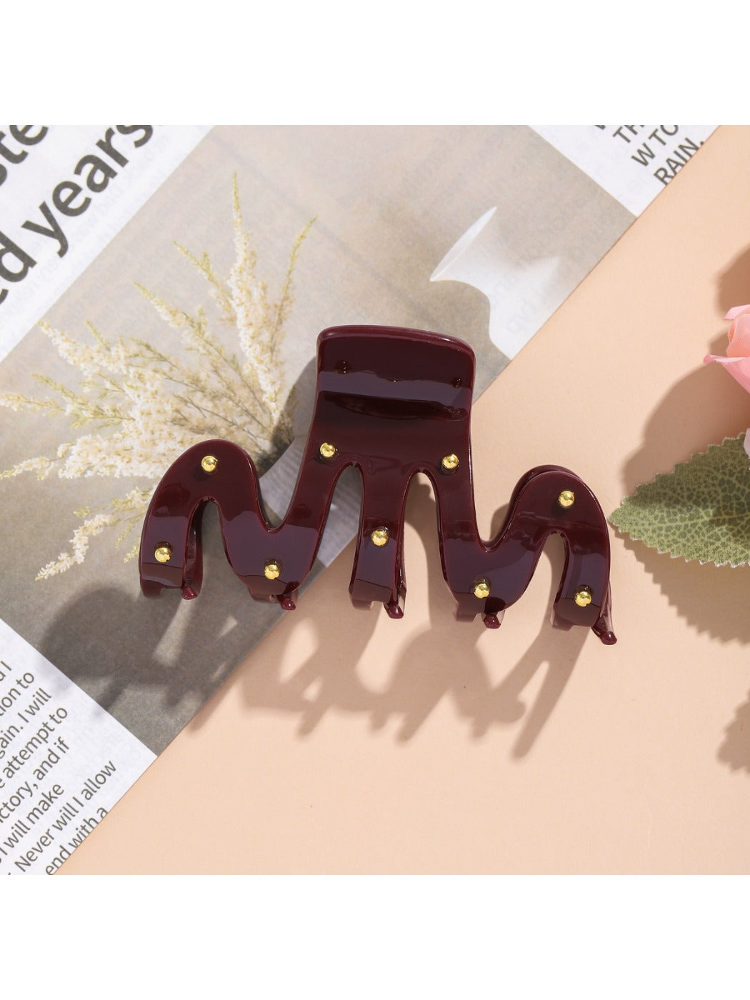 Beau - Vintage Wave Hair Claw Clip