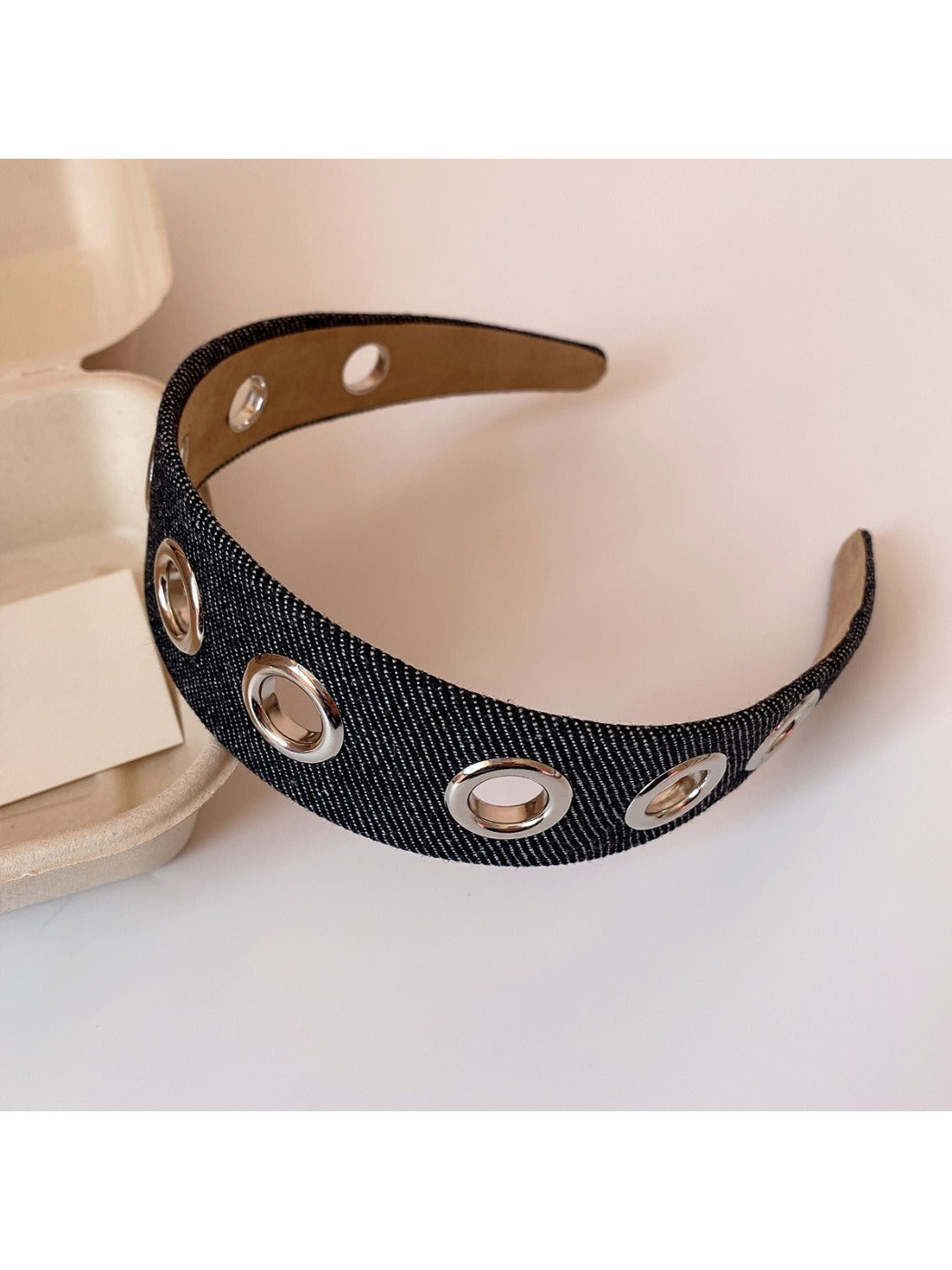Gifty - Openwork Wide-Banded Headband