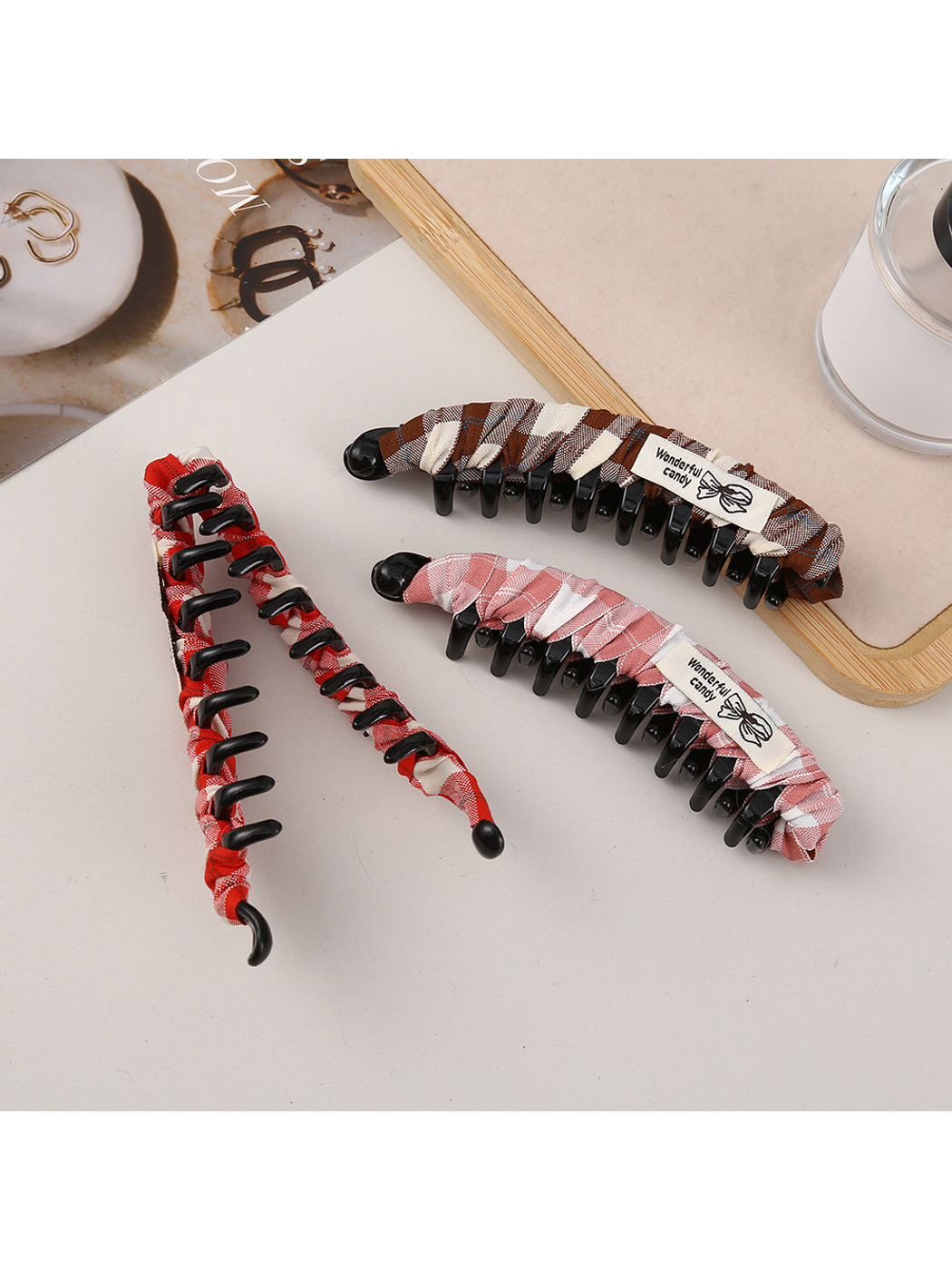 Beau - Retro Plaid Curved Hair Styling Banana Clip