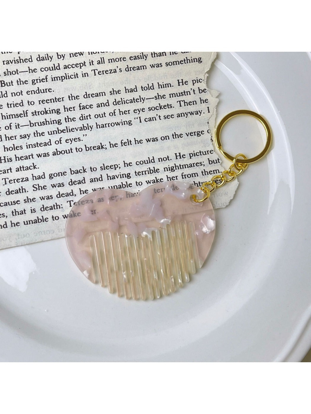 Keypus - Mini Heart Shaped Comb Keychain