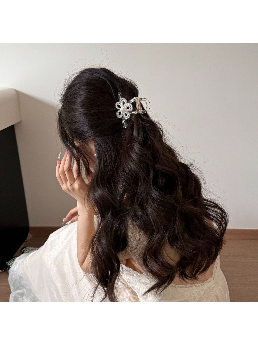 Beau - Beaded Floral Geometric Plastic Claw Clip