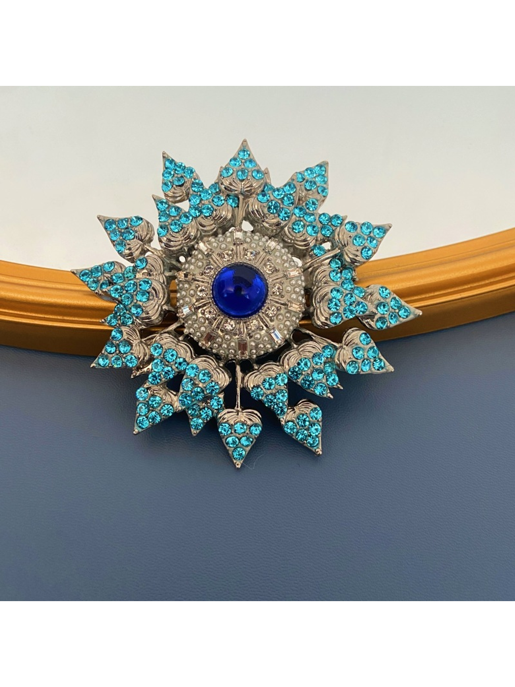Brovia - Vintage Snowflake Alloy Brooch Earrings