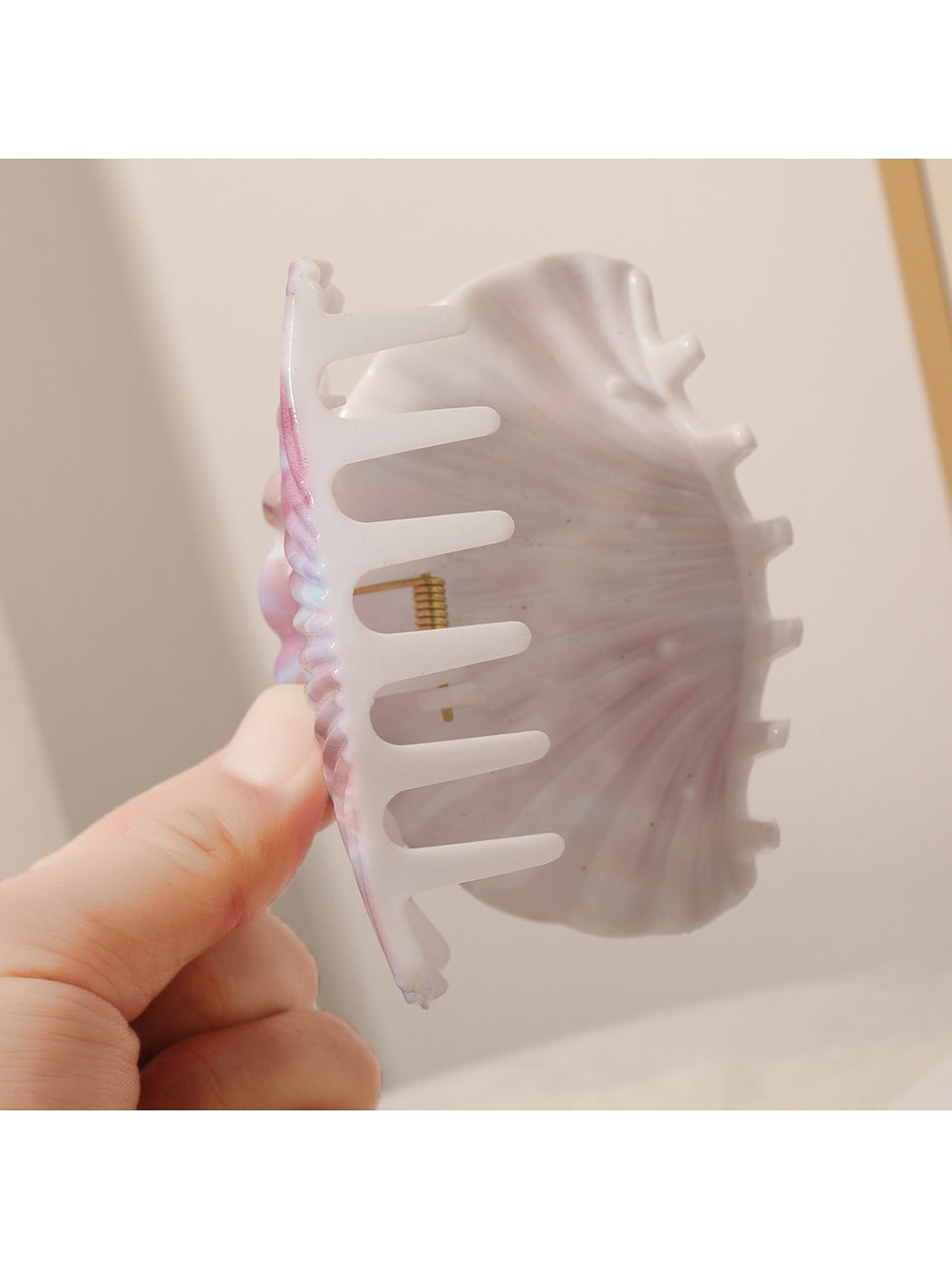 Beau - Pretty Fan Shaped Hair Clip