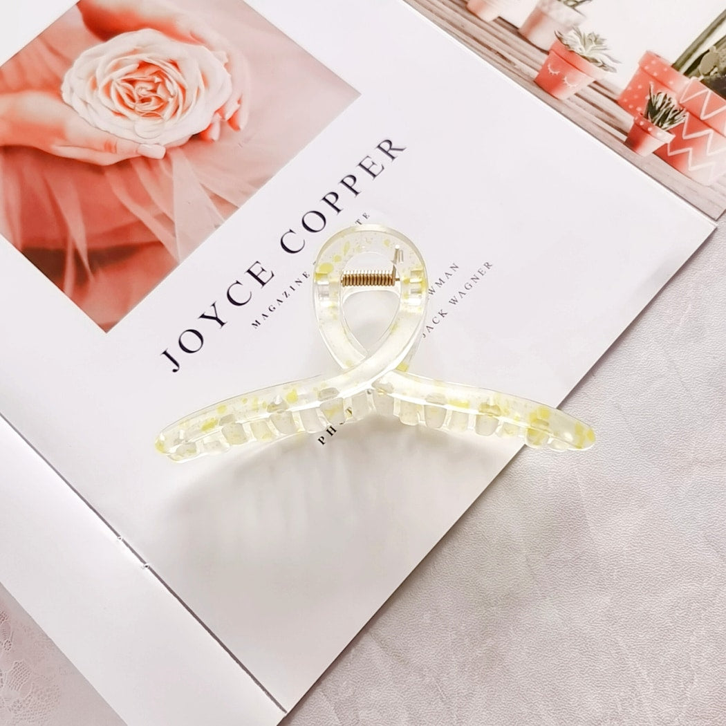 Beau - Polka Dot Plastic Ribbon Shape Claw Clip