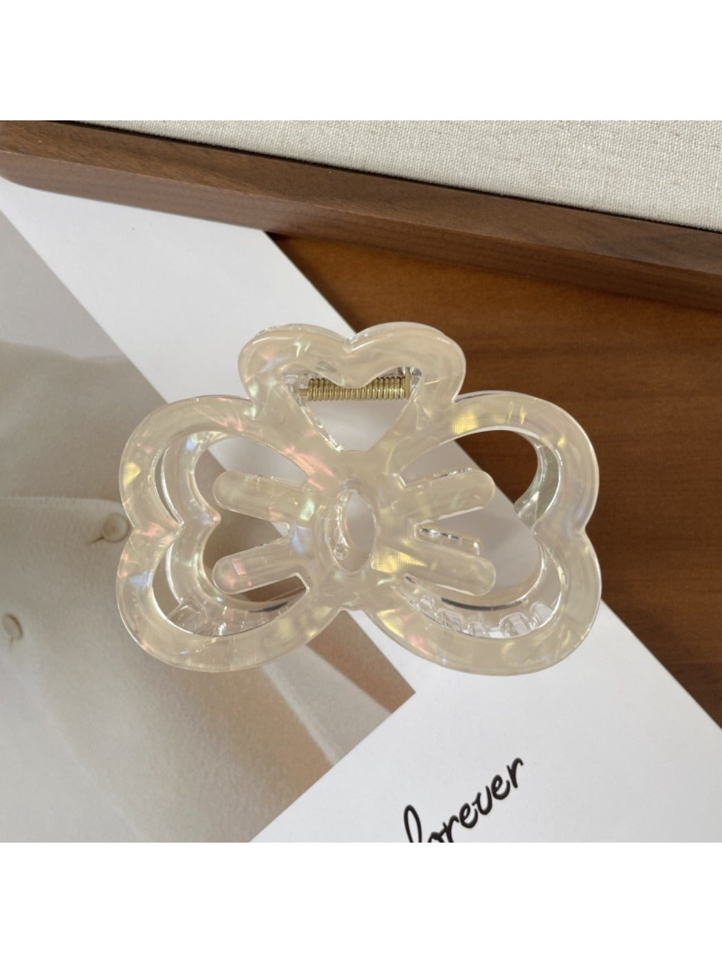 Beau - Charming Openwork Hair Clip