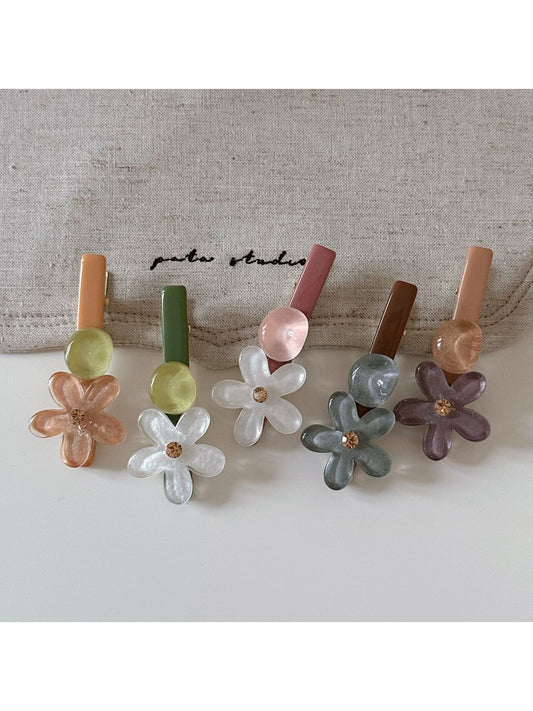 Beau - Irregular Floral Side Styling Plastic Hair Clip