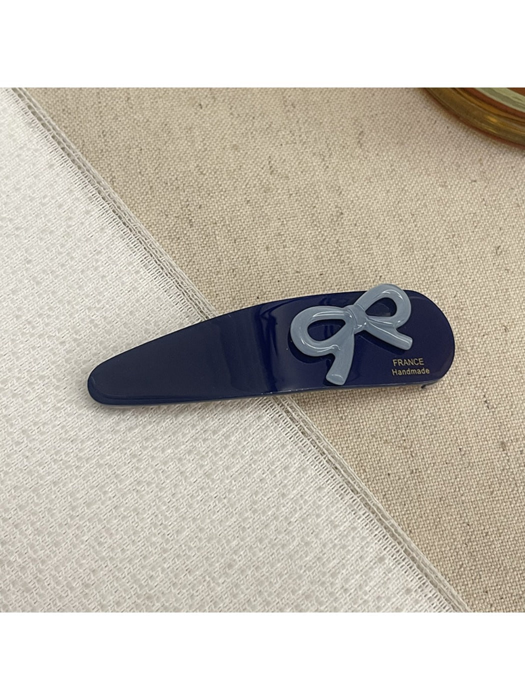 Beau - Bow Embellished Oval Hair Clip