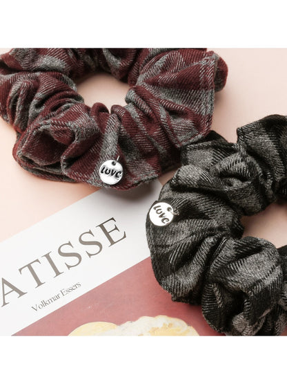 Gifty - College Style Patterned Scrunchie