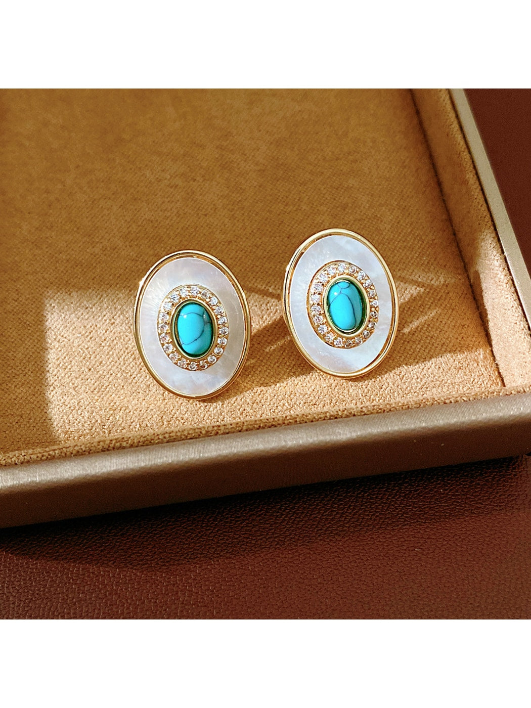 Earedge - Vintage Oval Geometric Stud Earrings